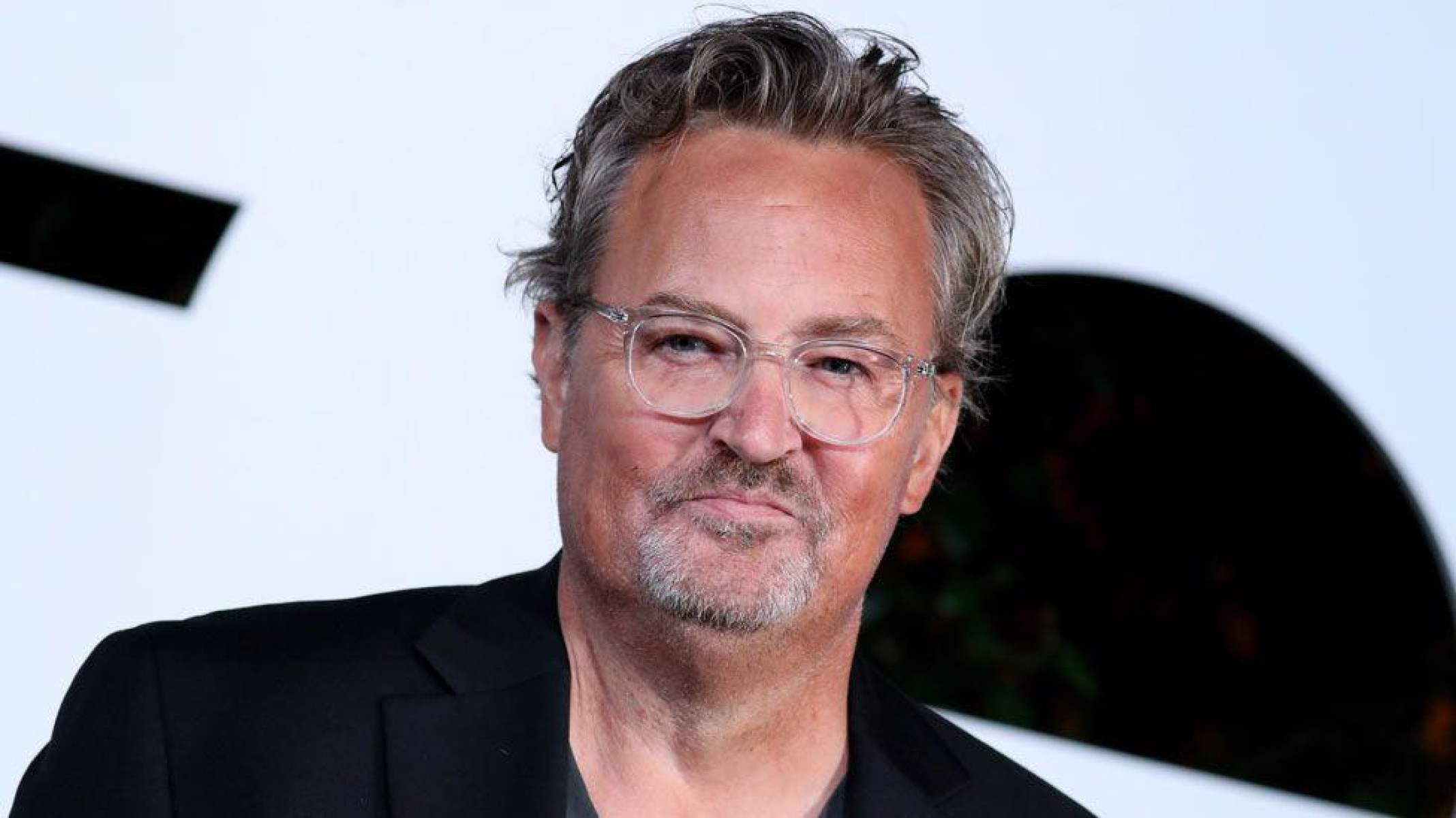 Como morte de Matthew Perry revelou a 'terra sem lei' da cetamina em Hollywood