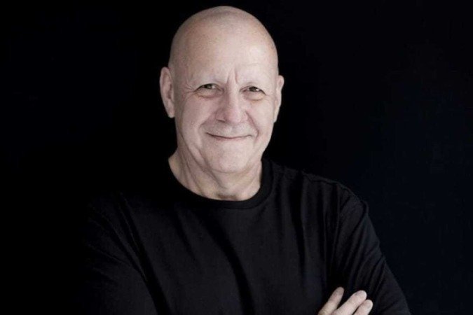 Dado Schneider, especialista em Geração Z. "A Geração Z é marcada por uma diferença significativa em relação às gerações anteriores, especialmente por ter crescido em um mundo já digitalizado. Ela desafia normas e traz novas formas de pensar, o que às vezes é difícil de entender para as gerações mais velhas".   