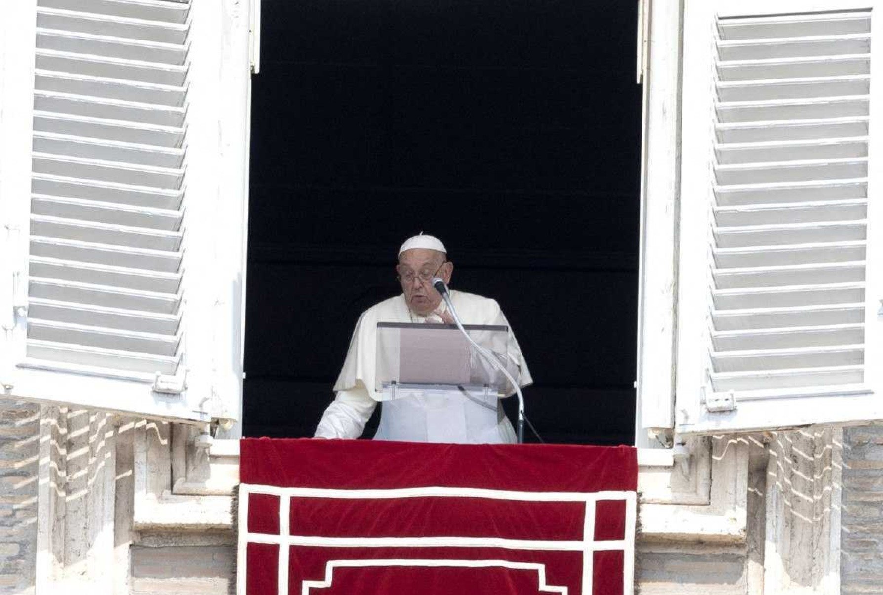 Entre muros e pontes: a revolução espiritual de Francisco Entre muros e pontes: a revolução espiritual de Francisco