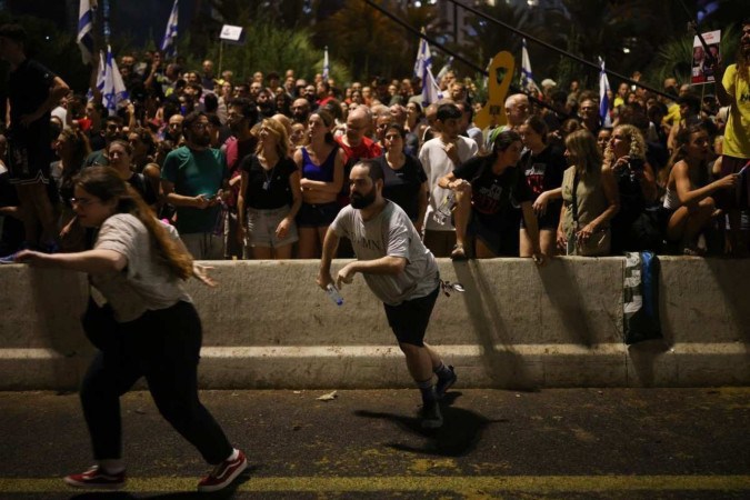 Como resultado dos protestos, uma importante rodovia foi fechada        