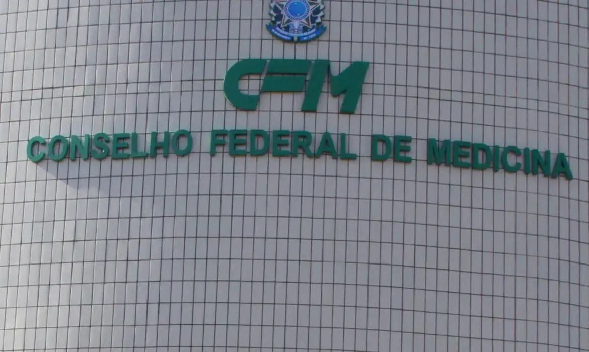 CFM: médicos terão que declarar vínculos com farmacêuticas e empresas  -  (crédito: EBC)