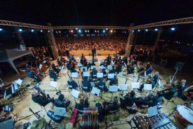 Orquestra do Festival Sinfônico se reúne com artistas da cidade -  (crédito: Saulo Cruz)