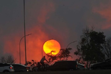 Meteorologista do Inmet ressalta que o tempo deve continuar quente e seco nos próximos dias. -  (crédito: Minervino Júnior/CB/D.A Press)