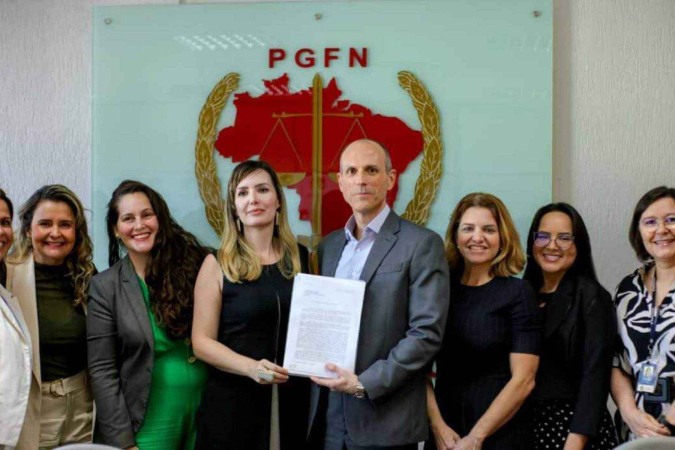 Pedido foi entregue em mãos ao subprocurador-Geral da Fazenda Nacional, Fabrício Da Soller -  (crédito: Fotógrafo pgfn)