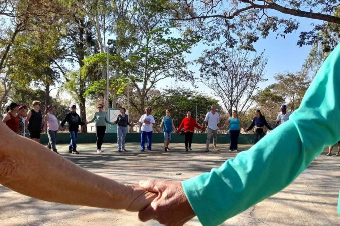 As oficinas de automassagem e Tai Chi Chuan atraem muitos adeptos das práticas -  (crédito: Letícia Mouhamad/CB/D.A Press)