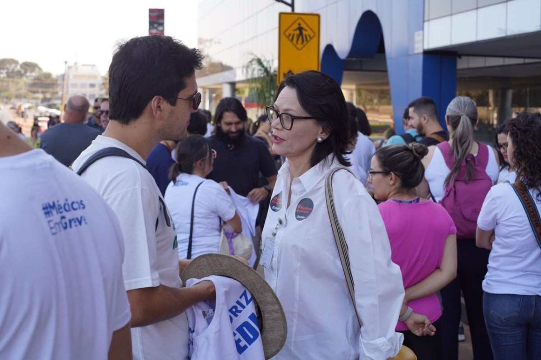 Paralisação reúne cerca de 800 médicos