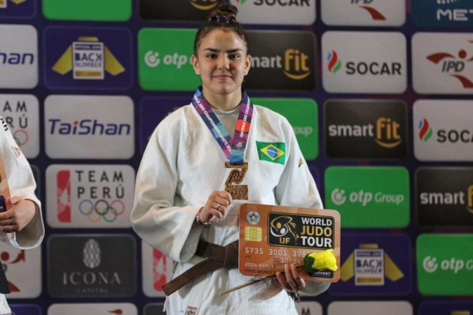 Aos 16 anos, Nicole Marques conquistou a medalha de bronze no último dia 29 na categoria cadete no Mundial Sub-18 de Lima, no Peru -  (crédito: Divulgação)