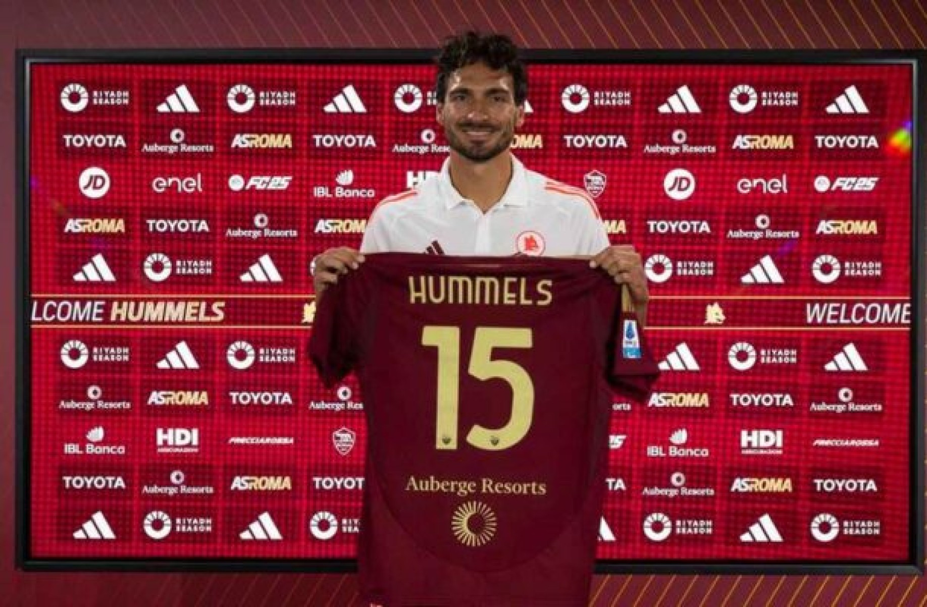 Hummels assinou contrato com a Roma até o fim da temporada 2024/25 -  (crédito: Foto: Divulgação / Roma)