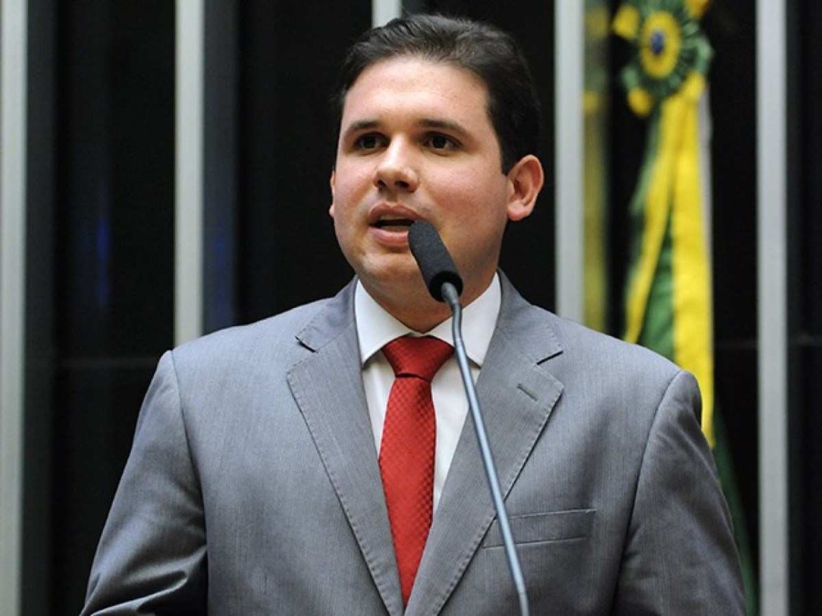 Hugo Motta avança como favorito para suceder Lira na presidência da Câmara