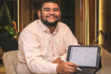 Jaderson Costa, 28 anos, fez o Concurso Nacional Unificado (CNU) no mês passado e se prepara, agora, para certames de carreiras jurídicas -  (crédito:  Kayo Magalhães/CB/D.A Press)