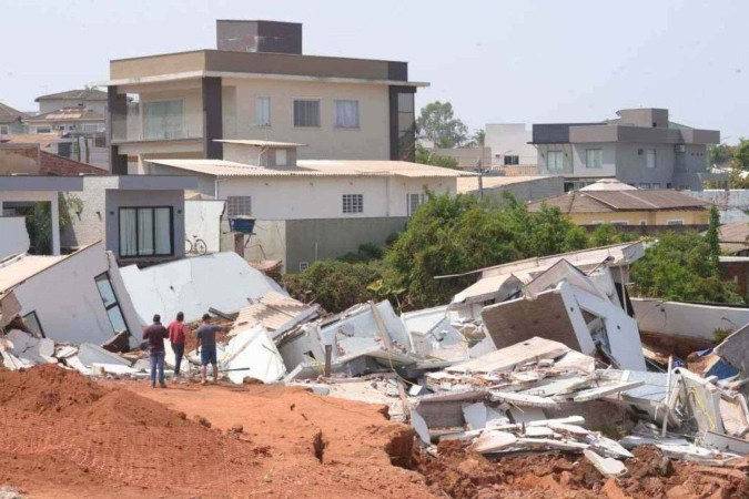 Acidente ocorreu perto de onde se construía uma bacia de contenção -  (crédito:  Ed Alves/CB/DA.Press)