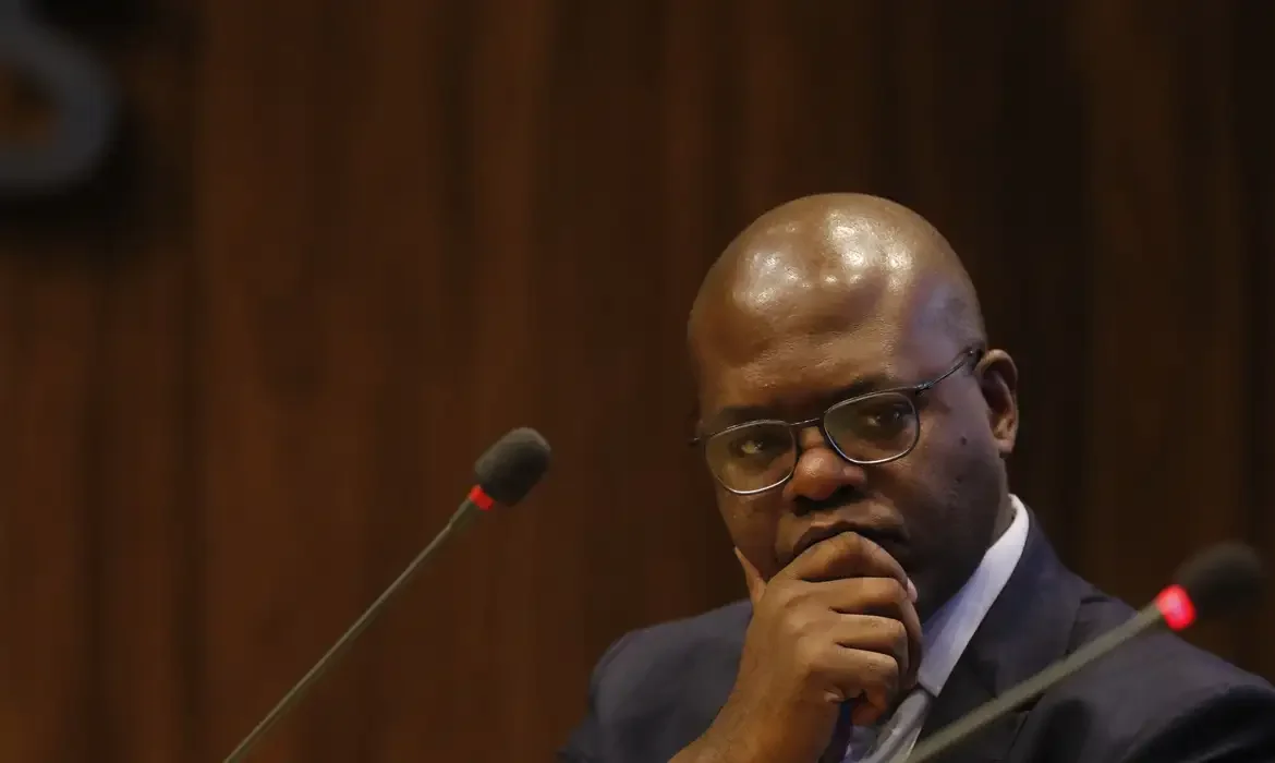 Silvio Almeida também foi indiciado pela Polícia Federal em 2024 por importunação contra Anielle e uma professora - (crédito: EBC) Silvio Almeida também foi indiciado pela Polícia Federal em 2024 por importunação contra Anielle e uma professora - (crédito: EBC)