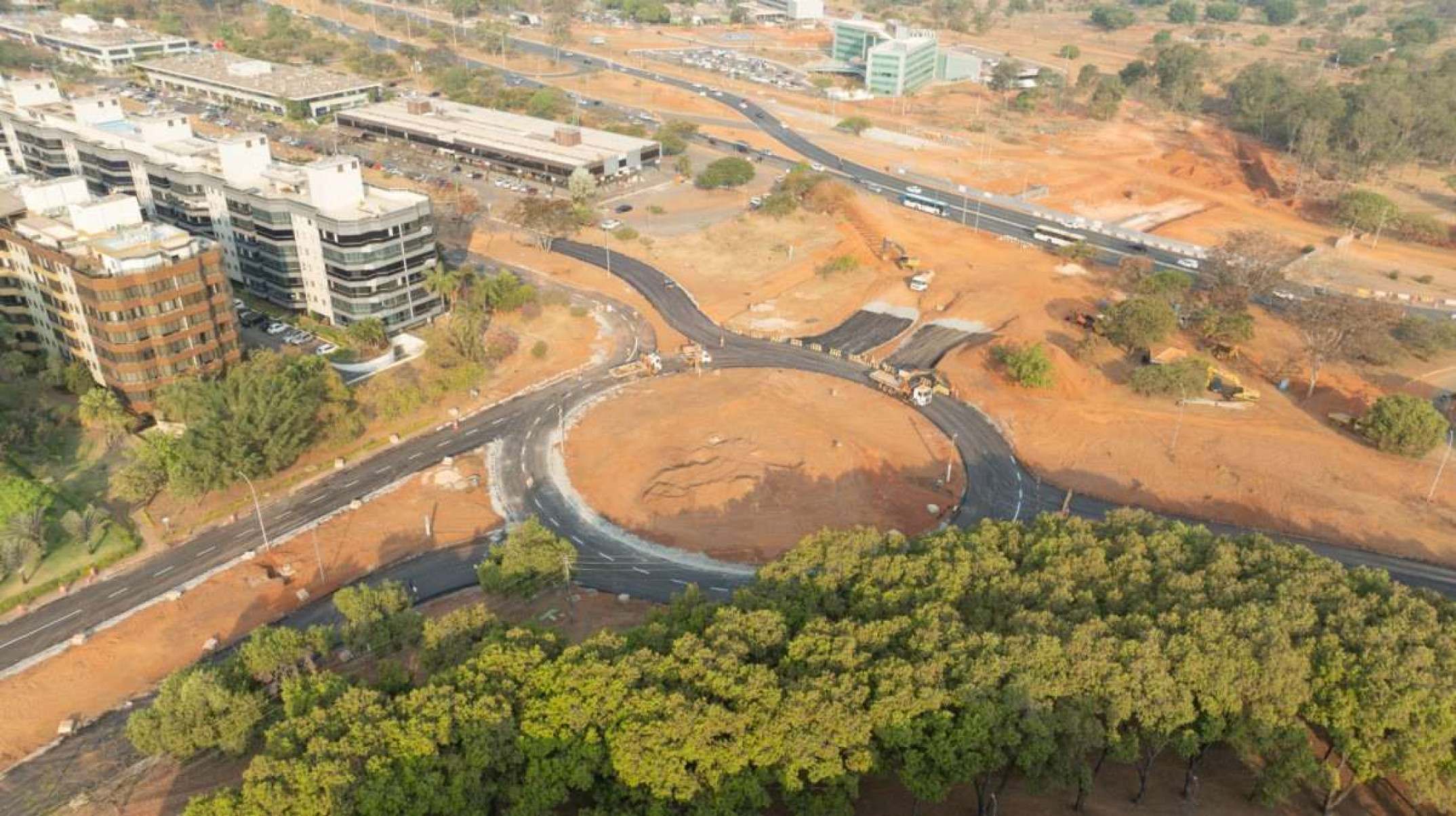 Nova rotatória entre Octogonal e Sudoeste é liberada 