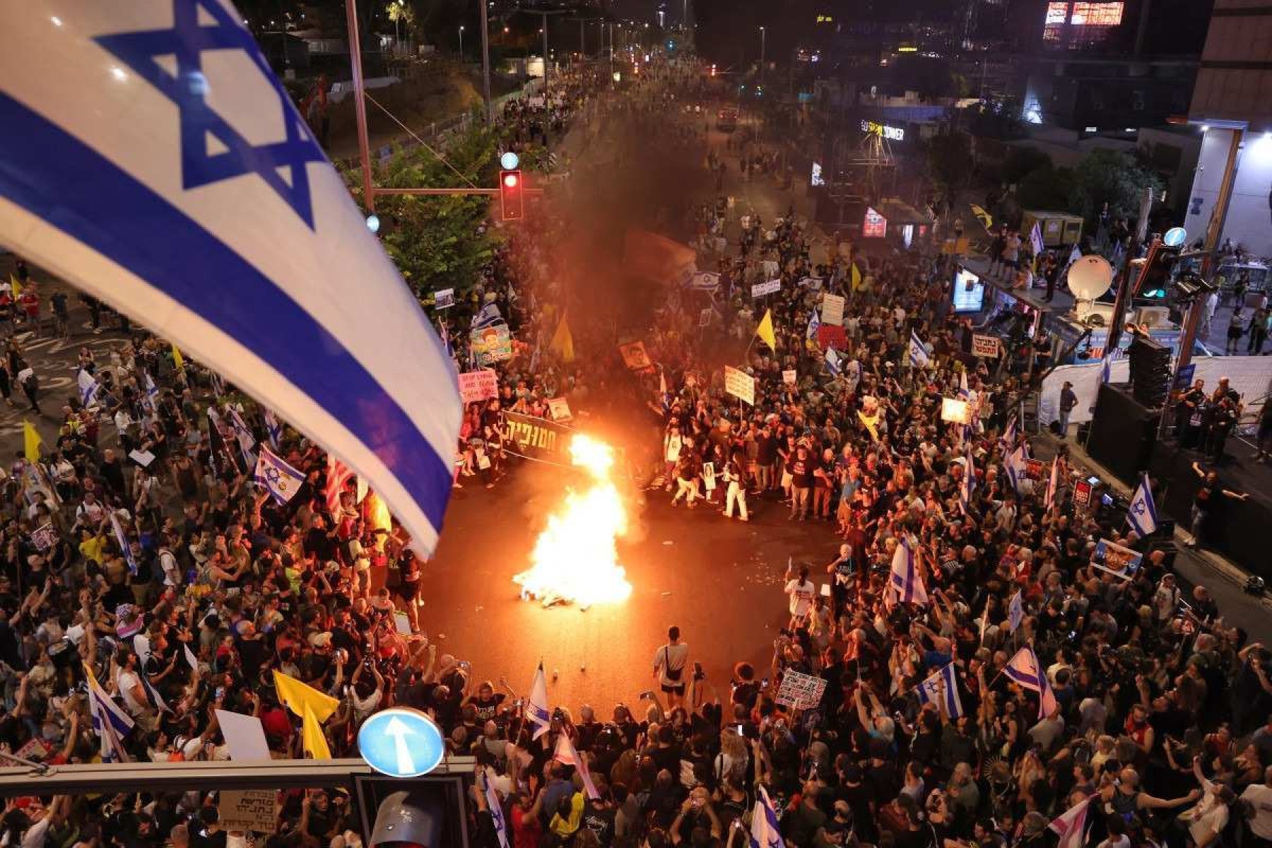 Protestos em Israel completam uma semana e aumentam pressão sob Netanyahu 