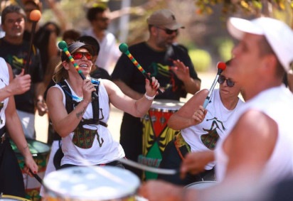 Manifestação em prol de atividades culturais tomam o Eixão do Lazer
 -  (crédito: Luis Nova/CB/DA Press)