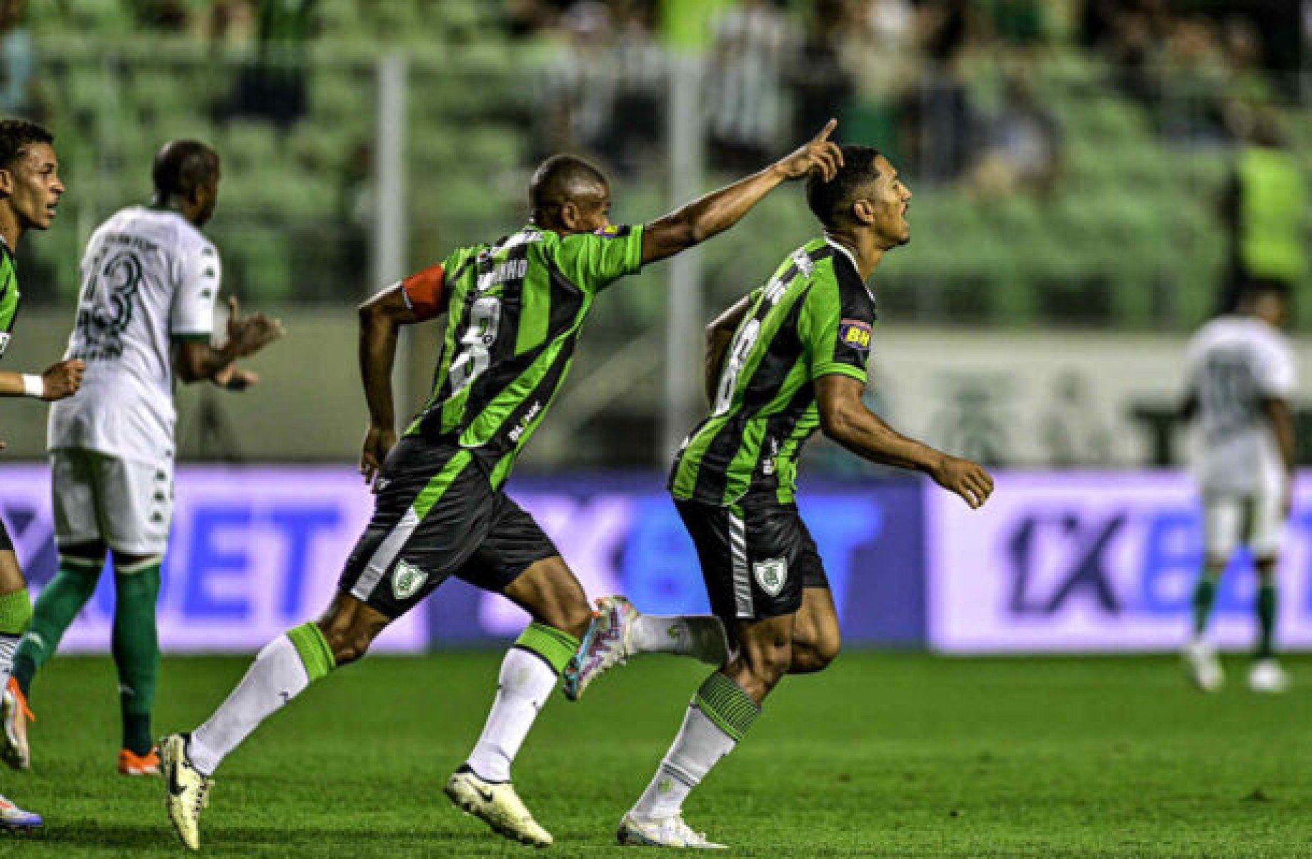 America-MG reencontra o caminho das vitórias e segue com o sonho do acesso  -  (crédito: Foto: Mourão Panda / América)