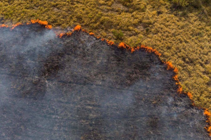 Fumaça e alerta vermelho de calor: veja onde qualidade do ar é pior no Brasil -  (crédito: BBC Geral)