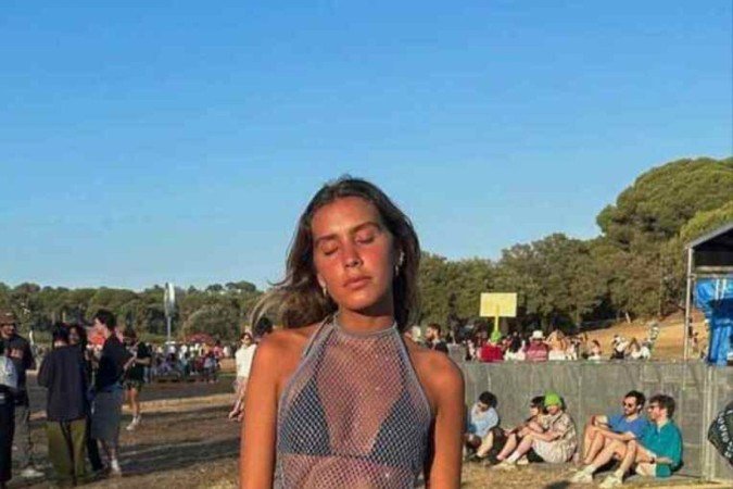 Biquínis e peças transparentes são muito bem vindos nesses eventos 