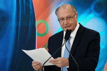 Alckmin, ontem, na cerimônia de lançamento da Missão 4 da Nova Indústria Brasil (NIB) no Palácio do Planalto -  (crédito:  Cadu Gomes/VPR)