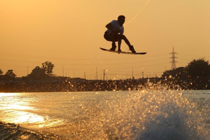 Os maiores atletas de wakeboard do país estarão no Lago Paranoá para o etapa de Brasília do Campeonato Brasileiro de Wakeboard 
 -  (crédito: Magui Zaffino)