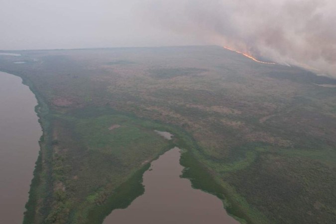 Incêndio na região de Aquidauana, Mato Grosso do Sul, um dos estados do Cerrado mais atingidos pelas queimadas: apelo às autoridades  -  (crédito:  CBMMS)