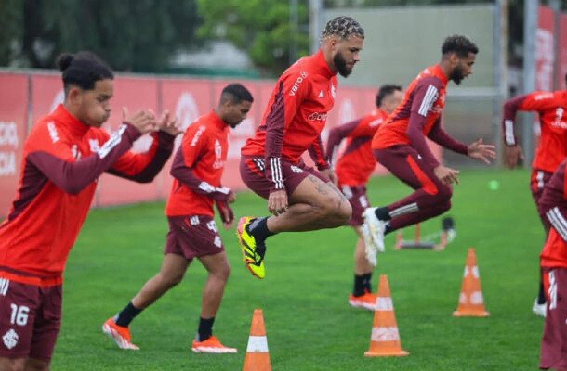 Internacional conta com retorno de jogadores de seleções aos treinos