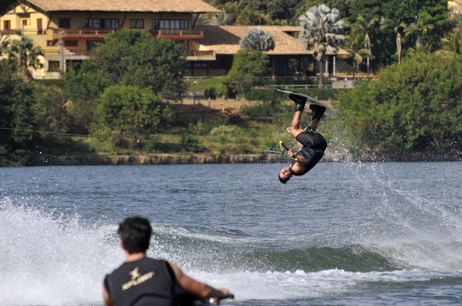 Lago Paranoá será palco de manobras radicais do wakeboard