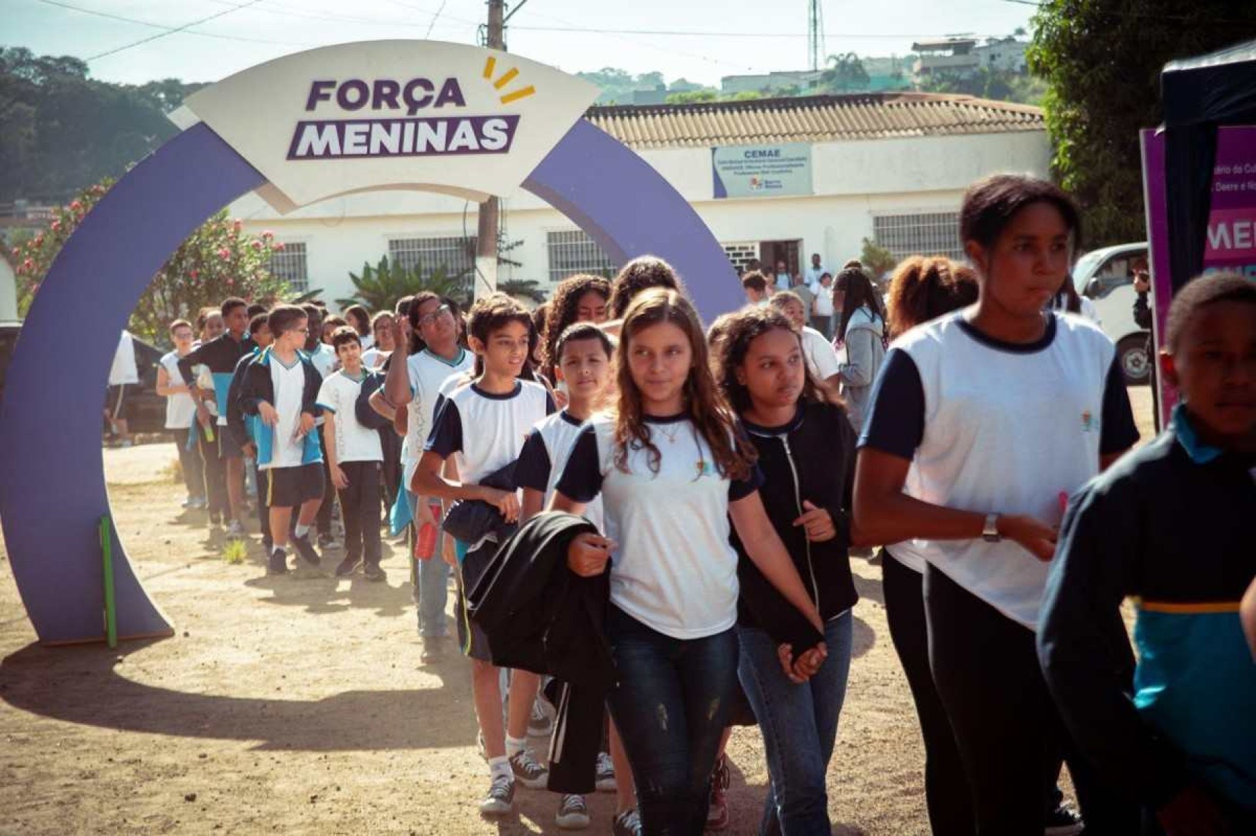 Brasília recebe expedição Meninas Curiosas, Mulheres de Futuro