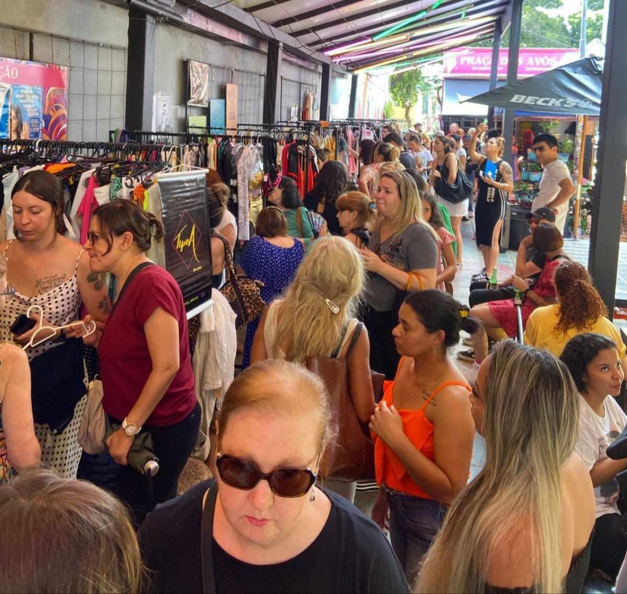 A varanda, feira de brechós, foi fundada em 2018 