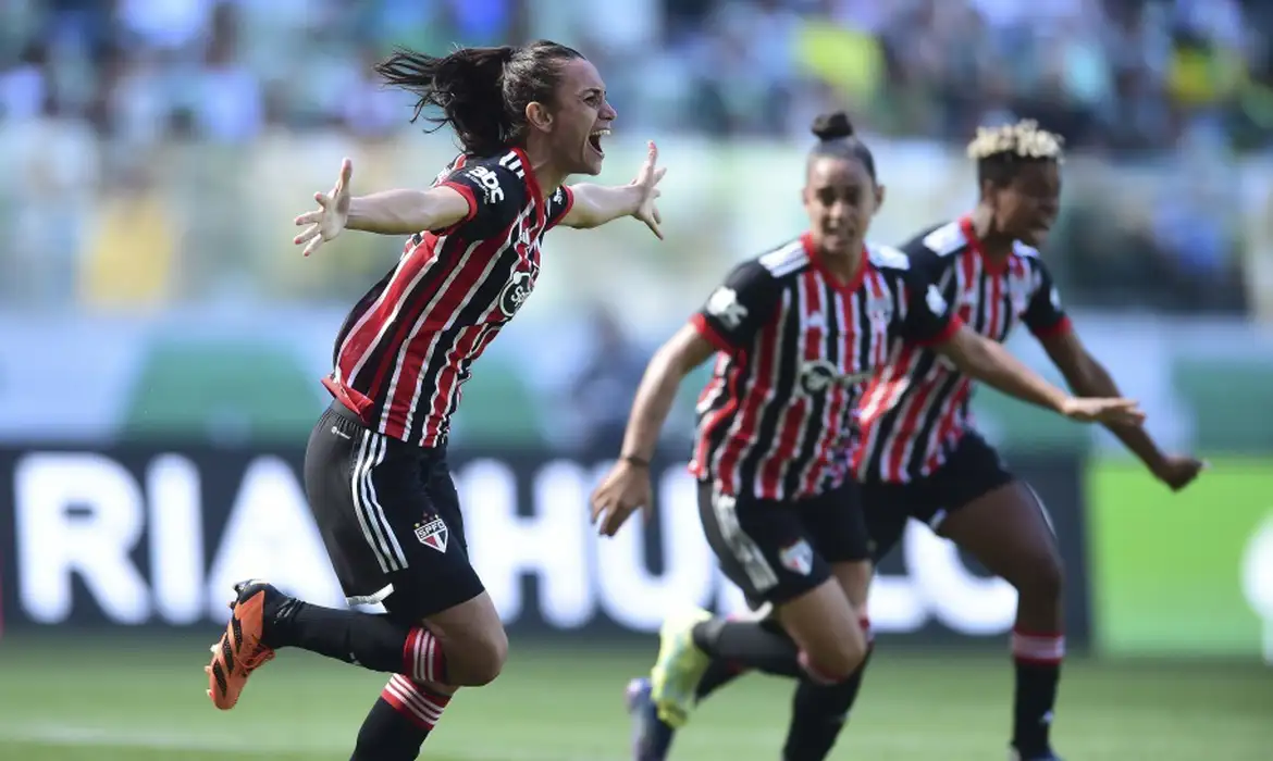 TV Brasil transmite primeiro jogo da final do Brasileirão Feminino  -  (crédito: EBC)