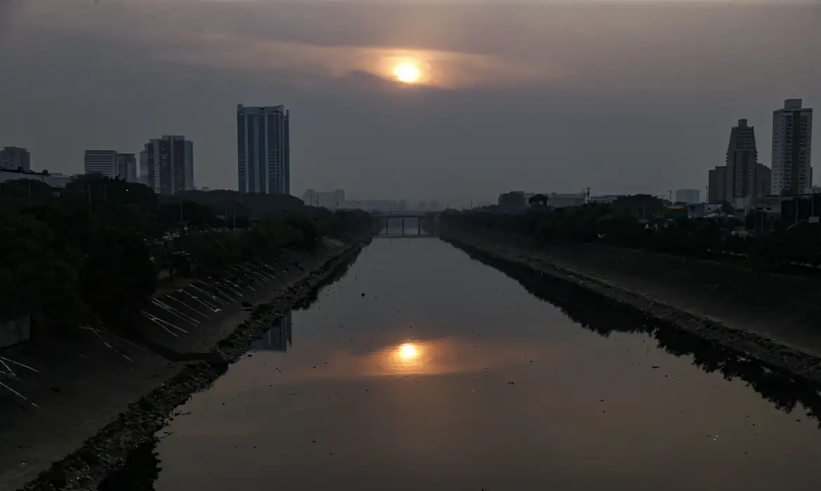 Radiação ultravioleta atingirá risco extremo quinta-feira em São Paulo -  (crédito: EBC)