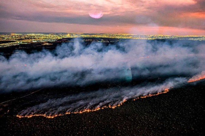 15.09.2024 - Sobrevoo no Parque Nacional de Brasília, atingido por incêndio neste domingo. Brasília - DF. -  (crédito: Ricardo Stuckert / PR)