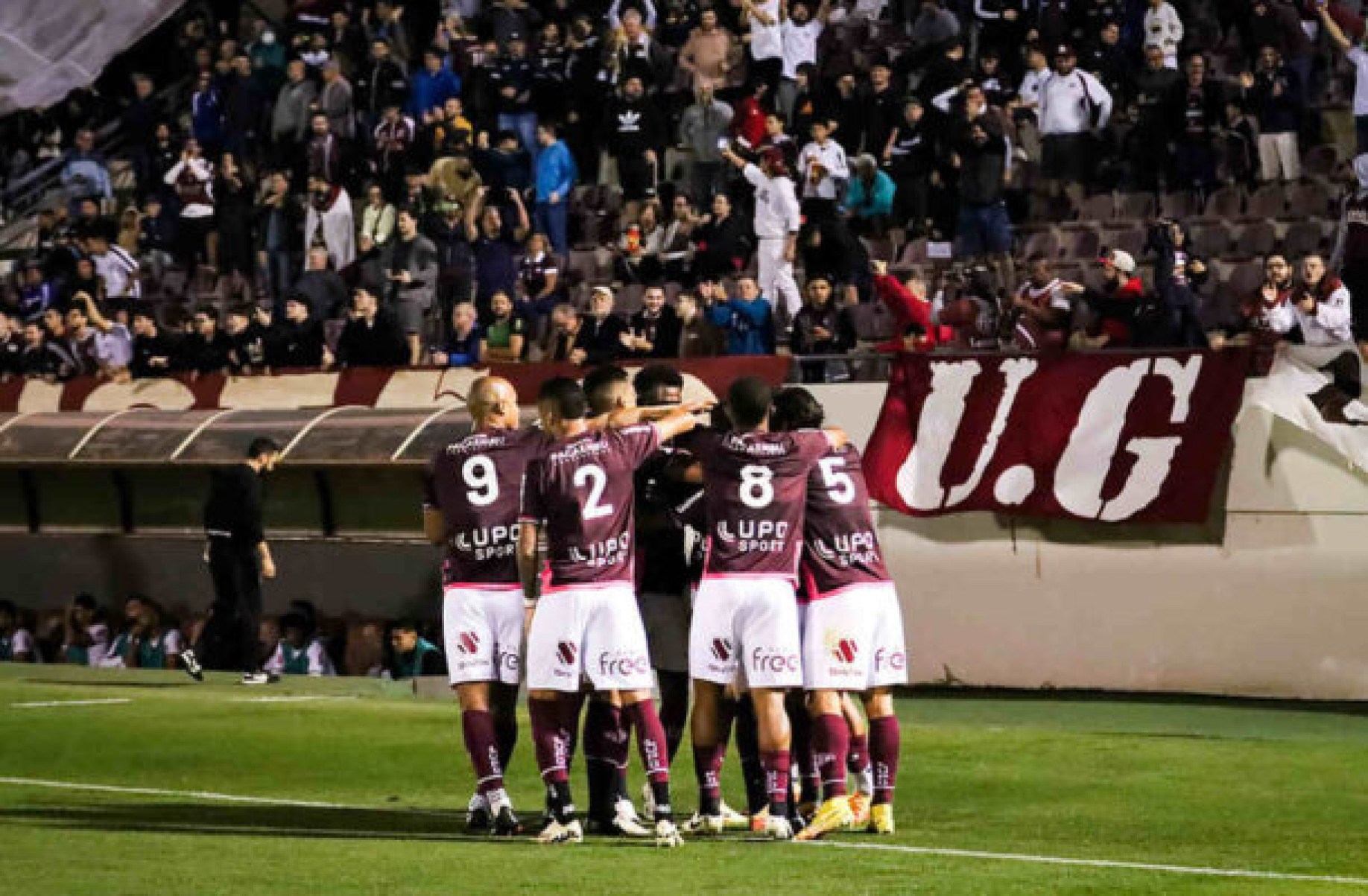 Locomotiva comemorando um dos seus gols -  (crédito: Foto: Carolina Borges / Ferroviária SAF)