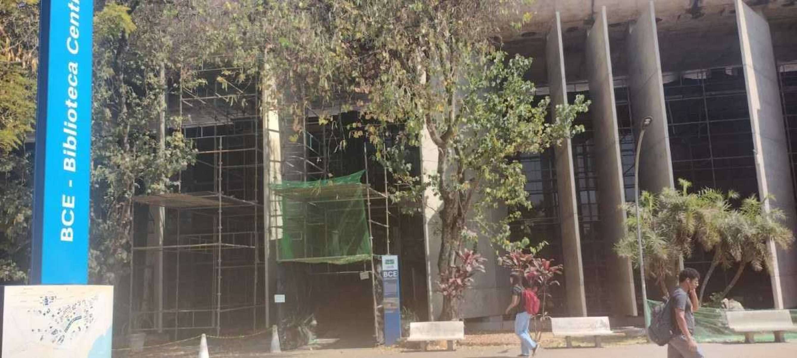 Biblioteca da UnB é fechada após 