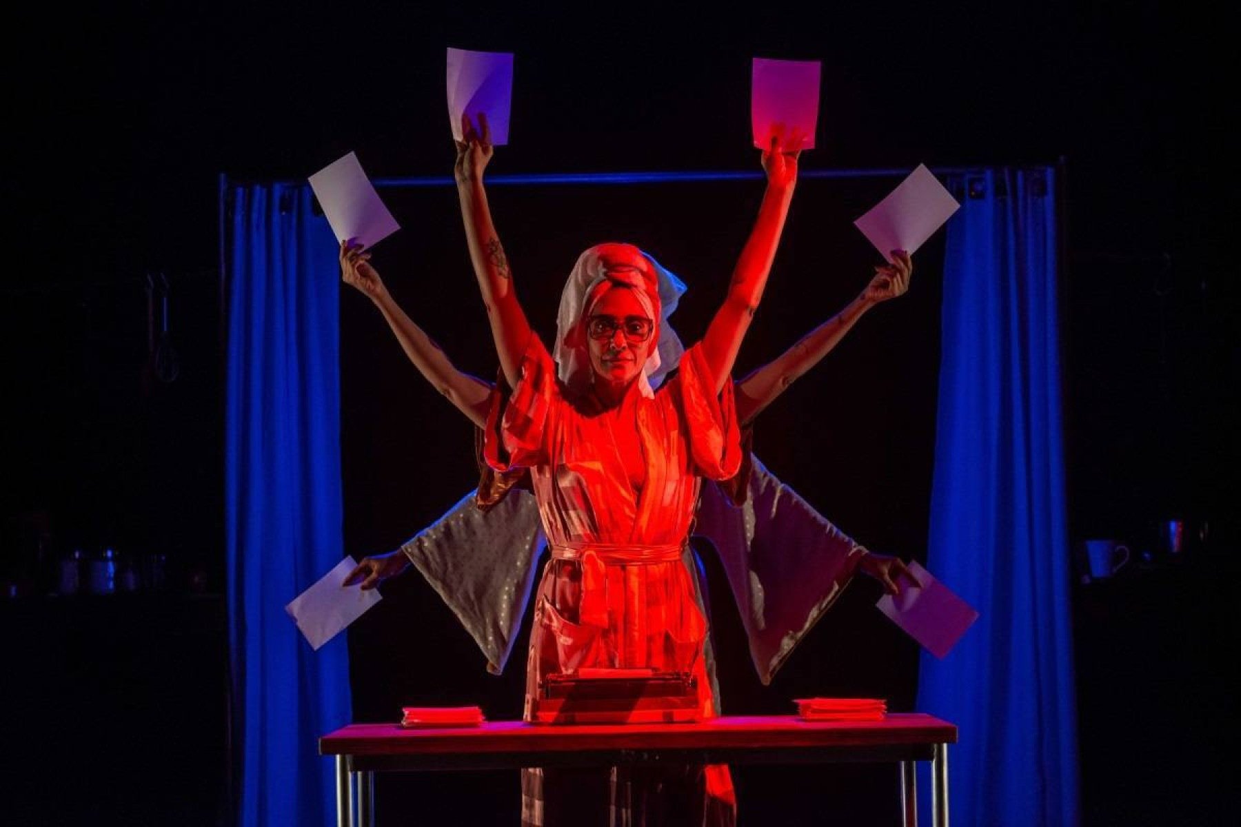 As facetas de Clarice são tema de espetáculo teatral do grupo ATA