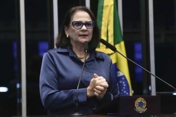 Damares durante sessão deliberativa do Plenário no Senado Federal, nesta quarta-feira (18/9)  -  (crédito:  Jefferson Rudy/Agência Senado)