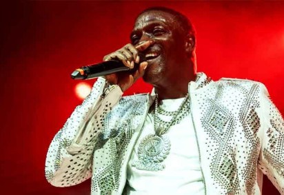 Uma das atrações do Rock in Rio no dia 22 de setembro será o rapper Akon, de 51 anos. O artista americano de origem senegalesa irá se apresentar no Palco Mundo. 
 -  (crédito:  Instagram @akon)