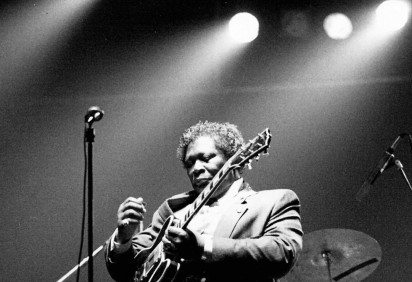 Há 99 anos, em 16/9/1915, nasceu B.B. King em Itta Bena, Mississippi, EUA. Ele se tornou uma figura fundamental na música por ser um dos maiores guitarristas de blues de todos os tempos, influenciando gerações de músicos. -  (crédito: Stoned59 wikimedia commons )