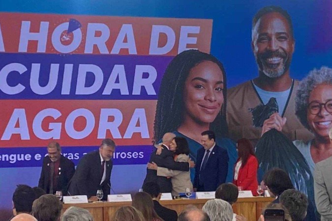 Segundo a ministra Nísia Trindade, o número de casos da doença no ano que vem deve ser menor do que em 2024, mas com crescimento nas regiões que não tiveram surto -  (crédito: Mayara Souto/CB/D.A. Press)