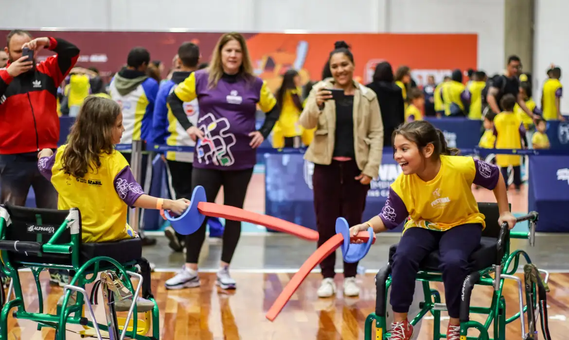 Festival Paralímpico oferece vivência esportiva a crianças -  (crédito: EBC)