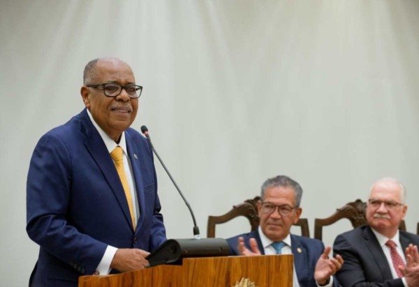 Paula Carrubba/Enfam