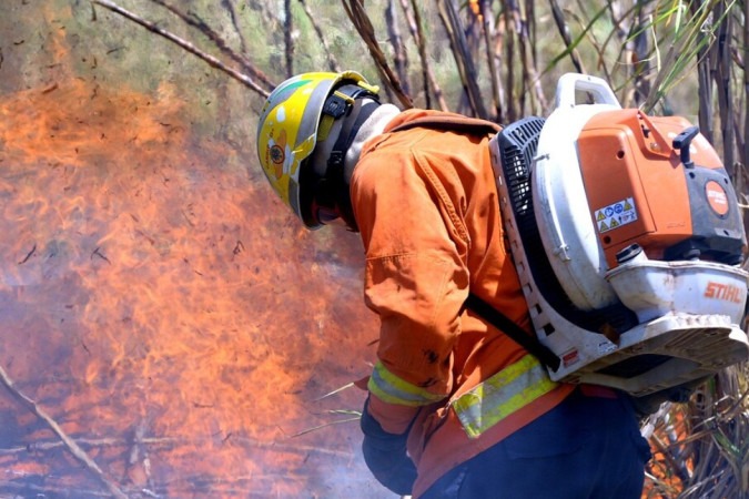  19/09/2024 Credito: Ed Alves/CB/DA.Press. Cidades. Incendio no Nucleo Santos Dumont - Proximo ao Vale do Amanhecer - e perto na DF 130. 