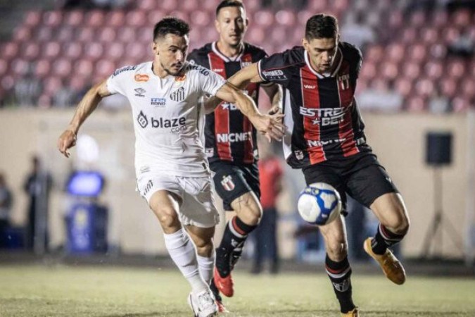 Santos e Botafogo-SP duelam pela vigésima sétima rodada da Série B -  (crédito: Foto: Raul Baretta/Santos FC)