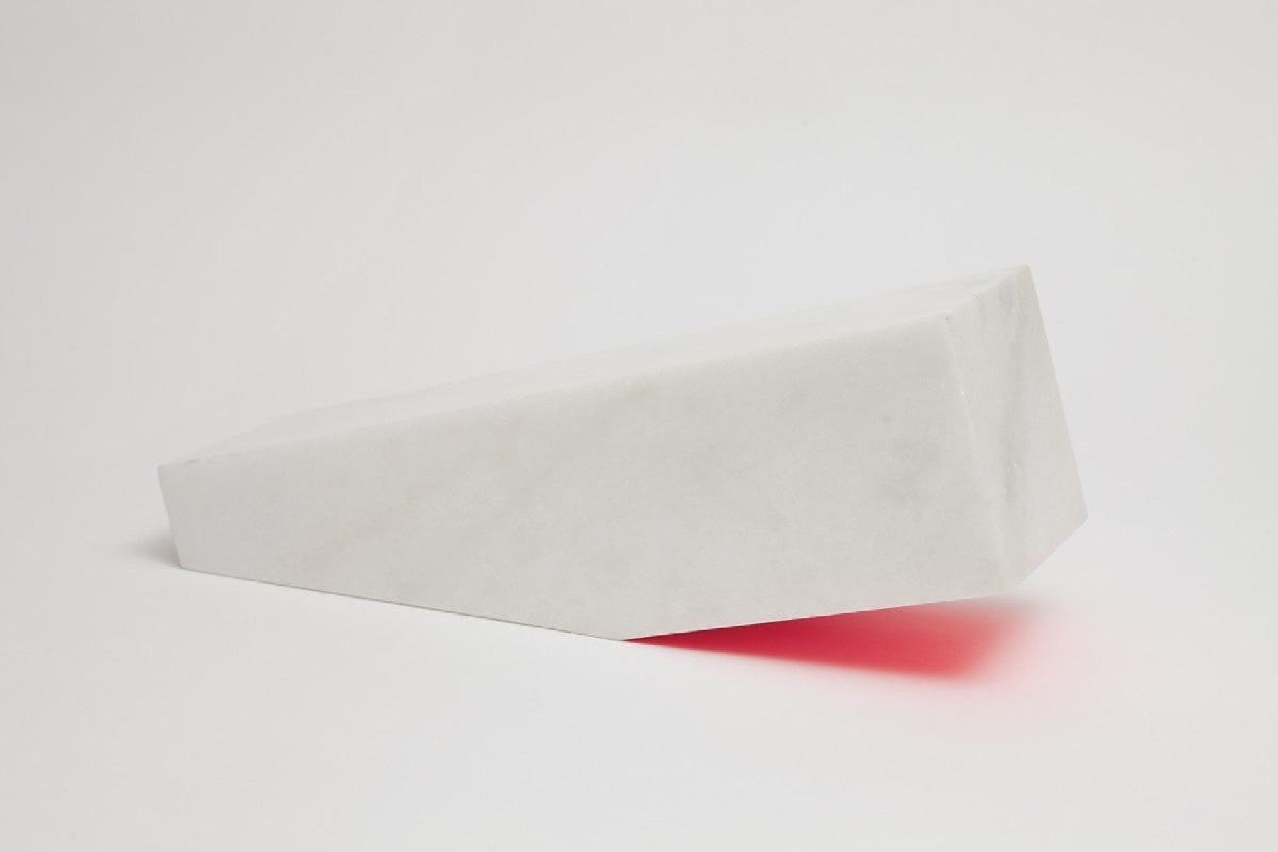 Estela Sokol  inaugura exposição na Galeria Karla Osório neste sábado
