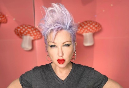 Uma das principais atrações do Rock in Rio 2024, a cantora Cyndi Lauper declarou em entrevista à Folha de S.Paulo ver no Brasil “um lugar especial para a música, para performar”. 

 -  (crédito: Reprodução/Instagram)