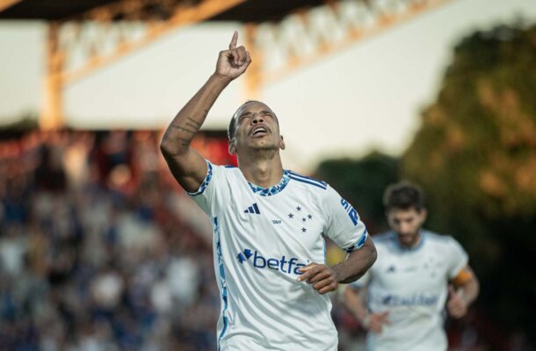 Matheus Pereira sabe que é preciso manter os pés no chão antes da grande decisão  -  (crédito: Fotos : Staff images / Cruzeiro)