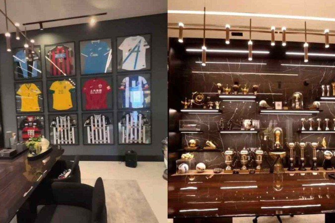 A residência também conta com uma parede exibindo camisas oficiais de futebol e outra com troféus