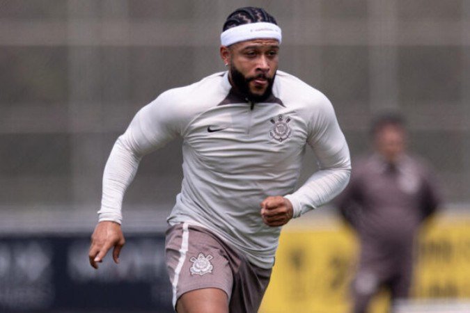 Memphis Depay em treino neste sábado, no CT Joaquim Grava - (crédito: Foto: Rodrigo Coca/Agência Corinthians) Memphis Depay em treino neste sábado, no CT Joaquim Grava - (crédito: Foto: Rodrigo Coca/Agência Corinthians)