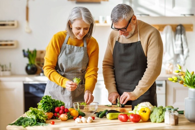 A alimentação é essencial para a saúde física e mental (Imagem: Evgeny Atamanenko | Shutterstock) -  (crédito: EdiCase)