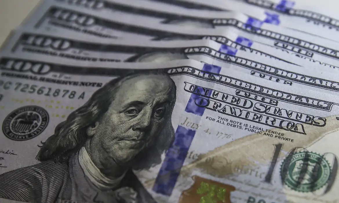 Dólar sobe para R$ 5,52 após sete quedas consecutivas -  (crédito: EBC)